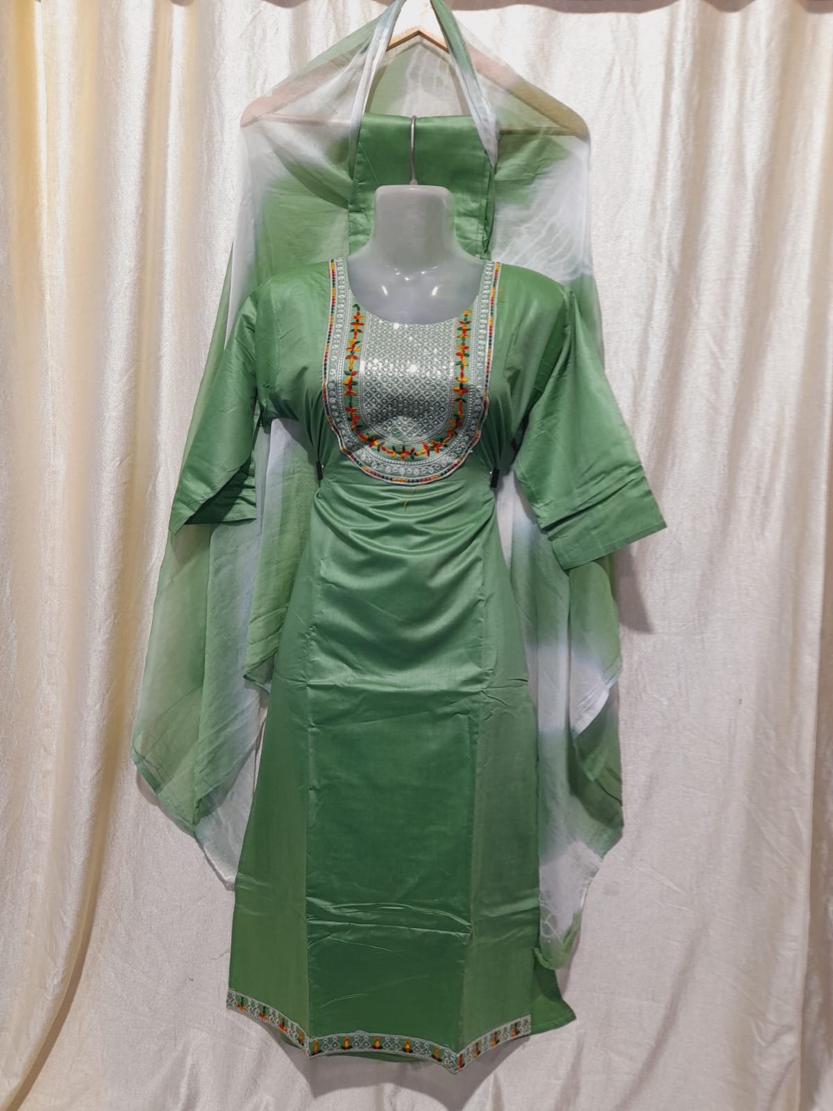 Enigma Stylish Ethnic Wear – Green Kurta with Matching Dupatta